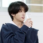 고삼차 마시는 얼굴이 ㅈㄴ 잘<b>생김</b>