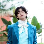 방탄 뷔 Me, <b>Myself</b>, and 비하인드 포토