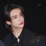 [스키즈] 현진 갤럭시 행사 <b>당시</b> 사진 좀 줄 수 있어?