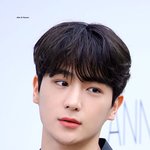 과하지 않은 이목구비에 꽉 <b>찬</b> 잘생김