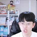 [댓글부탁해] <b>주둥</b>이 닮은꼴 한교동임?