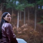 같은 옷 입은 두 배우