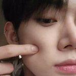 연준 퇴근길 흰<b>디다스</b> 라이브