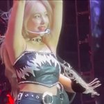 섹띠한 여자가 체고<b>시다</b>