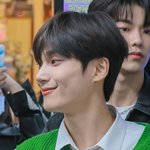 <b>한빈</b>이 3명이 모이면 잘생김도 3배