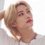 취향은 잘 모르겠고 잘생기면 좋아