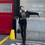 와 카리나 이 사진 ㄹㅇ 몸매만 <b>보임</b>