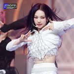 카리나 이 화장이 젤 예쁜듯