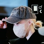 [댓글부탁해] <b>윈터</b> 머리 아직 금발인데?