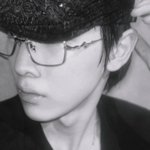라이즈 <b>성찬</b> 위버스에 긱시크 스타일 올려줌