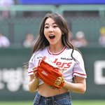 <b>소희</b>가  진짜 예쁘지 않냐?