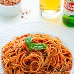 포크로 <b>돌돌</b> 말아 한입에 쏙