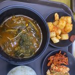 <b>뜨끈</b>한 국밥 한그릇 하고 가