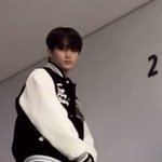 이거 <b>일반인</b>이 입으면 좀 그럴려나
