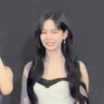 오늘자 에스파 카리나 팬 주접에 경악하는 표정ㅋㅋㅋ