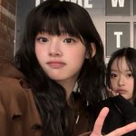 <b>민지</b> 앞머리 미쳤네