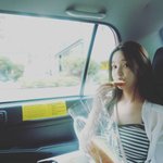 야야야 이사람 몇살일거같음?