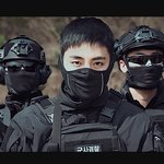 와 뷔 군사경찰 폼 개미쳤네