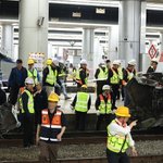 서울역서 무궁화호·<b>KTX</b> 충돌후 탈선.<b>KTX</b> 승객 287명 하차