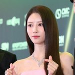 이미주, 3살 연하 축구선수 송범근과 열애설..소속사 측 "확인...