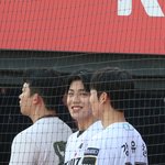 [댓글부탁해] 야구 볼 때 흔한 표정 <b>변화</b> 3단계.jpg