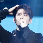 울 때마다 뿌에엥 울어서 웃음 나오는 남자아이돌 세 명