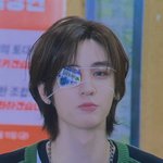 <b>다래끼</b> 나서 앨범 스티커로 안대 직접 꾸민 아이돌