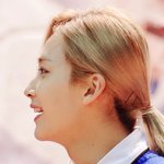 [댓글부탁해] <b>윤정한</b> 코 재건 왜 한거임..?