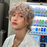 <b>원빈</b> 머리 볶으니까 귀엽다