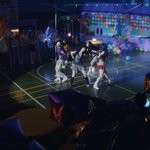 아일릿 뮤비에 반달가슴곰 나옴