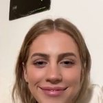 아니 오늘 왤케 <b>별것</b>도 아닌걸로 자꾸 눈물나짘