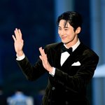 오늘자 전주국제<b>영화제</b> 변우석 레드카펫