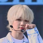 한강에서 쇼케이스 한 남자아이돌