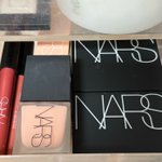 나스 뉴 <b>블러</b>쉬 조녜