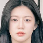 내 친구 고윤정 이 사진이랑 닮았는데 예쁜거임?