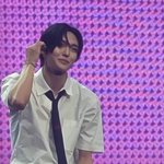 <b>원빈</b> 짧은머리 콘서트 직찍