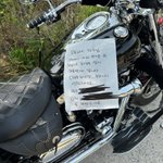 아이가 다쳤으니 오토바이 <b>차주</b>분께선 연락 바랍니다