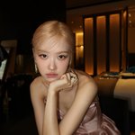 오늘도 갓<b>로제</b> 솔로 앨범을 기다림