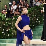 제니 멧갈라가 안 예뻐보이는 이유를 알았어