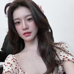 얼굴에 현실감 좀 넣어주세요
