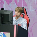 달려라 방탄 E108 비하인드 포토 <b>진</b>