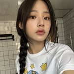 이<b>와중</b>에 민지 조카 예쁨