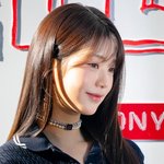 오늘자 미우미우 장원영 셀렉트 <b>컬렉션</b>