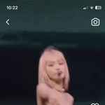 너네는 걸그룹들 이런 <b>의상</b>입는거