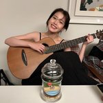 우리 인간적으로 셀카는 혼자 보지 <b>말자</b>
