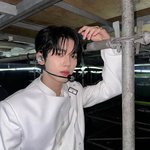 <b>심장</b>이 너무 뛰어서 더 이상 못보겠다