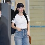 오늘자 김지원 <b>입국</b> 기사사진