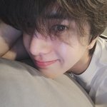 우리 인간적으로 <b>셀카</b>는 빨리 공유하자