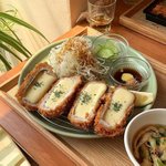 <b>치즈</b> 돈가스... 좋아하세요?