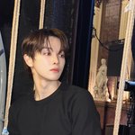 <b>민희진판</b>에 성찬뿌리기